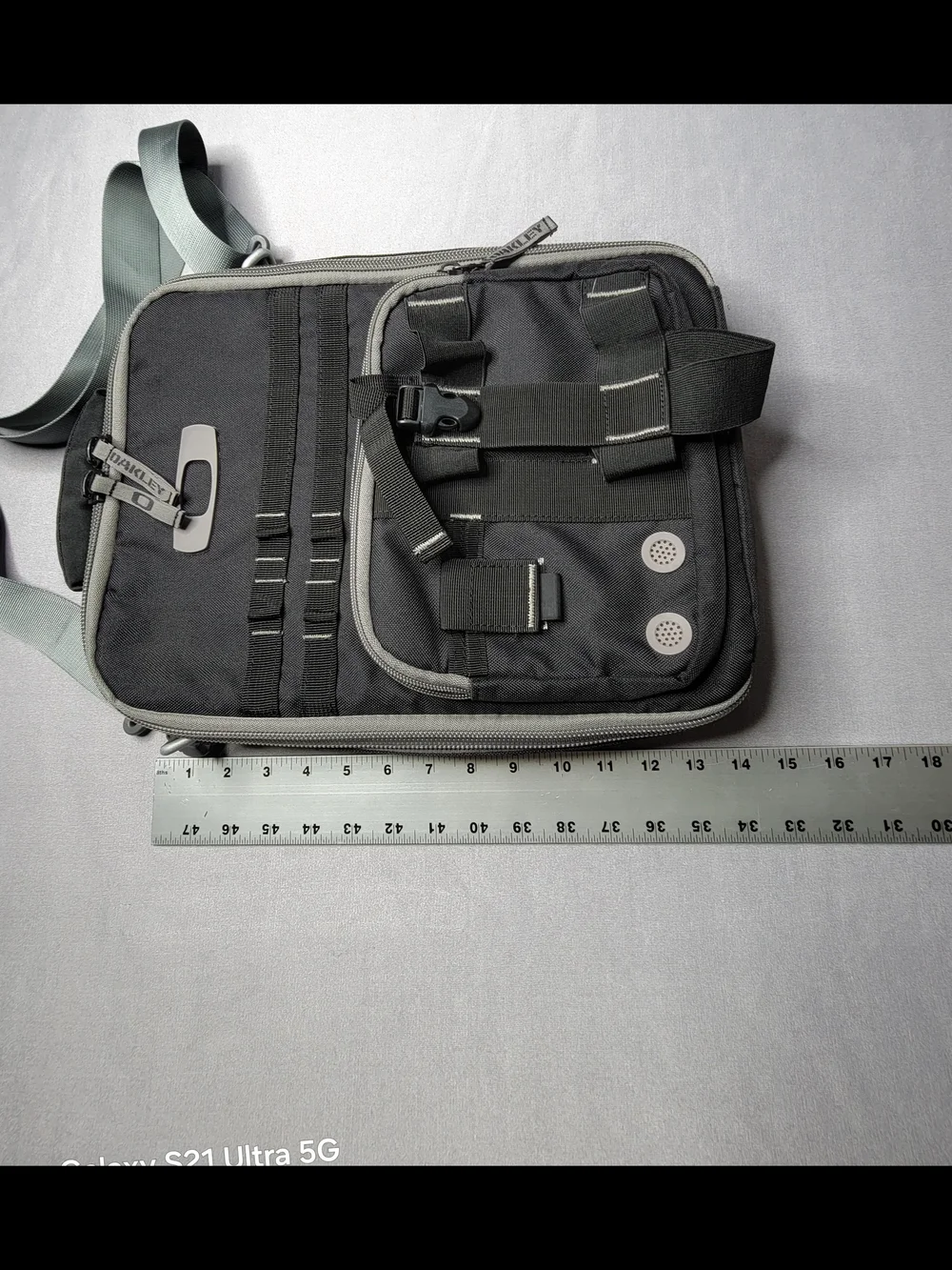 Oakley Checkpoint Vertical Laptop Messenger Bag Black Padded Tactical Size 11X14